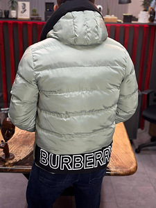 Burberry (6 foto / 7)
