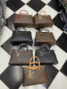 Louis Vuitton (5 фото из 7)