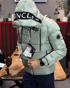 Moncler (4 фото из 7)