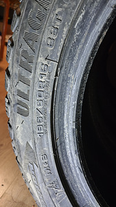 Шипованные шины 195/50R16 88T Goodyear UltraGrip Ice Arctic (3 фото из 4)