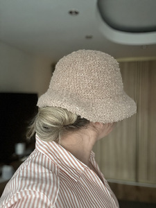 Kübar alpaka villast (kootud) / alpaca buckle hat (1 foto / 3)