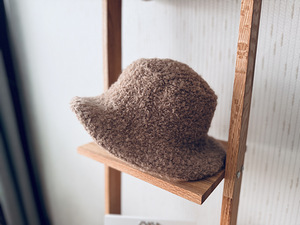 Kübar alpaka villast (kootud) / alpaca buckle hat (2 foto / 3)