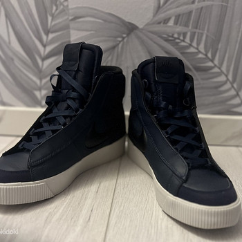 Nike Blazer Mid Victory
