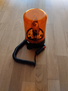 Signaaltuli, oranž, pidev või vilkuv. (1 foto / 2)
