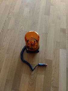 Signaaltuli, oranž, pidev või vilkuv. (2 foto / 2)