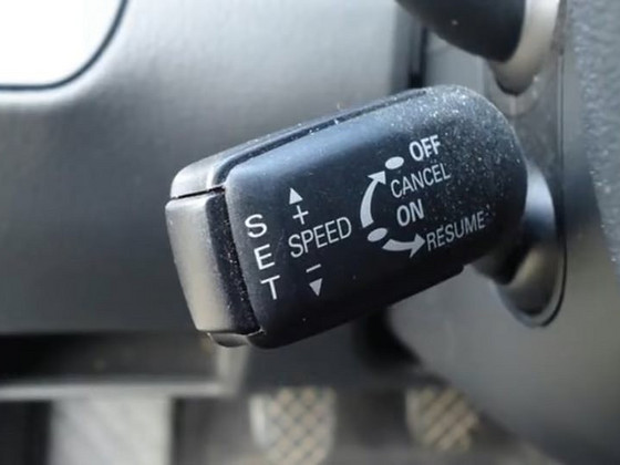 Audi A4 01-08 B6/B7 püsikiirusehoidja või sõidukompuuter
