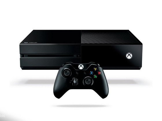 Mangukoonsol Xbox ONE 500GB + pult