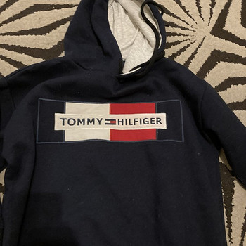 Müüa Tommy Hilfigeri pusa