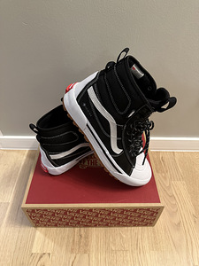 VANS SK8-HI GORE-TEX MTE-3 mustad meeste saapad (2 foto / 10)