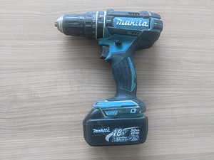 Makita DHP482 + 3 Ah Aku (1 foto / 2)