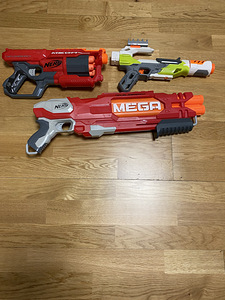 Nerf blasters (1 foto / 1)