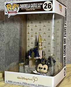 Funko pop Cinderella Castle. (1 foto / 1)