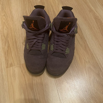 Jordan 4 purple