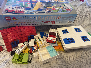 Lego Duplo haigla (1 foto / 2)
