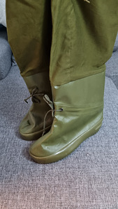 Pealetõmmatavad saapad / Overbootsid (2 foto / 3)