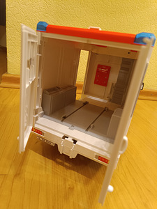 Auto (2 foto / 3)