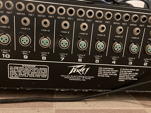Peavey 1200 watt (5 фото из 8)
