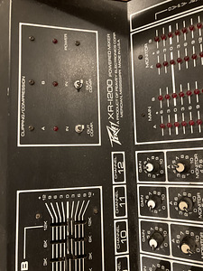 Peavey 1200 watt (6 фото из 8)