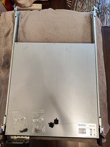 Synology RS815+, + Rail Kit RKS1314 (2 foto / 3)