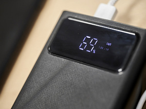 Ārējā baterija Power bank 30000mAh ar ekrānu melns (5332) (8 foto no 8)