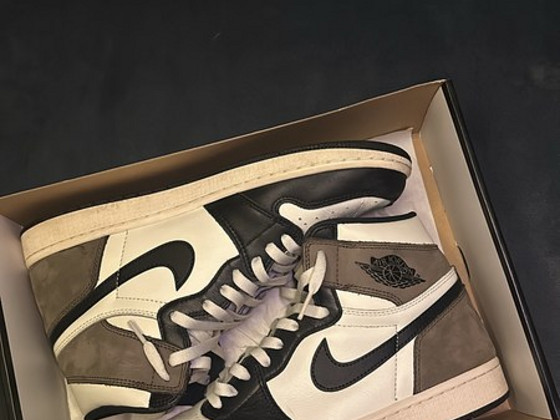 Jordan 1 high Dark Mocha