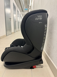 Автокресло Britax Römer (1 фото из 6)