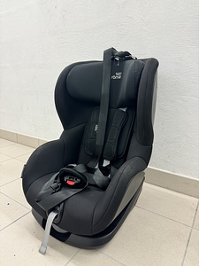 Автокресло Britax Römer (3 фото из 6)