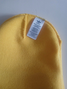 Adidas шапка (3 фото из 4)