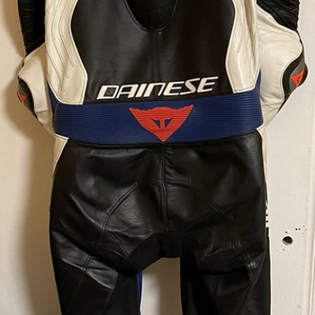 Dainese one piece leathers 52