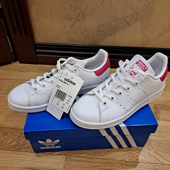 Новые Adidas Кроссовки