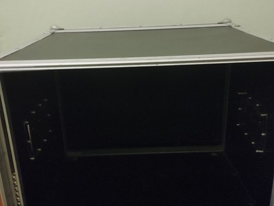 19" Rack 8U