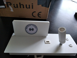Seinavalgusti riiuliga, USB + Wireless laadimine, uus (3 foto / 4)