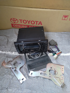 Toyota Hilux PZ476-00212-A0 86212-0K030 86211-0K030 (2 foto / 3)
