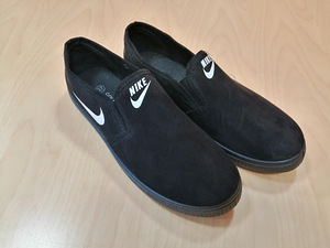 Продам теннисные кроссовки Nike нет. 37 (4 фото из 4)