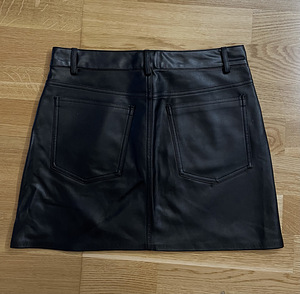 Miniseelik Zara (2 foto / 3)