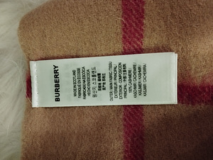 Шарф Burberry КОПИЯ (4 фото из 8)