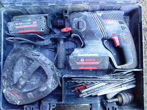 Puur Bosch hammer GBH 36 V-LI Compact (2 foto / 2)