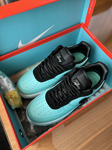 Nike Air Force 1 Low Tiffany & Co (4 фото из 6)