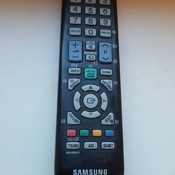 Пульт дистанционного управления телевизором Samsung