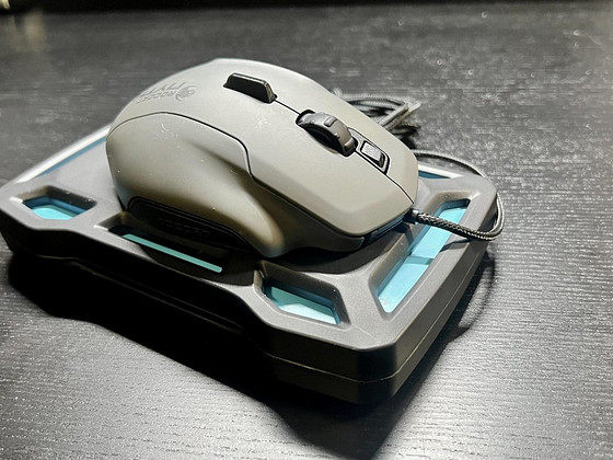 Roccat Nyth Gaming mouse (Black and White)