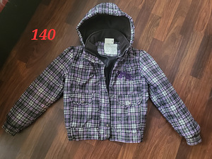 140 куртки (2 фото из 3)