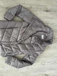 Куртка женская (2 фото из 4)