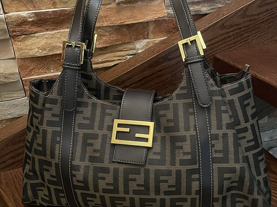 Женская сумка FENDI