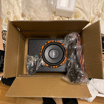 Сабвуфер DL Audio Barracuda 8A под сиденьем