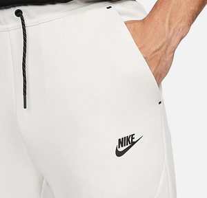 Новые спортивные штаны Nike Tech размера М. (3 фото из 6)