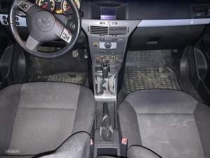 Opel Astra Caravan (H) 1.7TDCi varuosad (4 foto / 4)