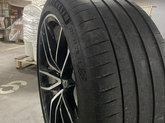Оригинальные легкосплавные диски R23 Mercedes-Benz AMG + Mic