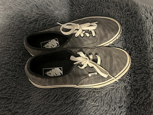 Кроссовки Vans серого цвета (3 фото из 6)