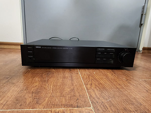 Стереоусилитель Yamaha C-60 (1 фото из 4)