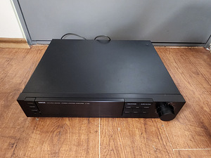 Стереоусилитель Yamaha C-60 (3 фото из 4)